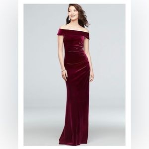 David’s Bridal Merlot velvet bridesmaid dress size 4